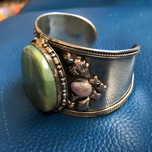 Vintage cuff bracelet - Picture 6 of 8
